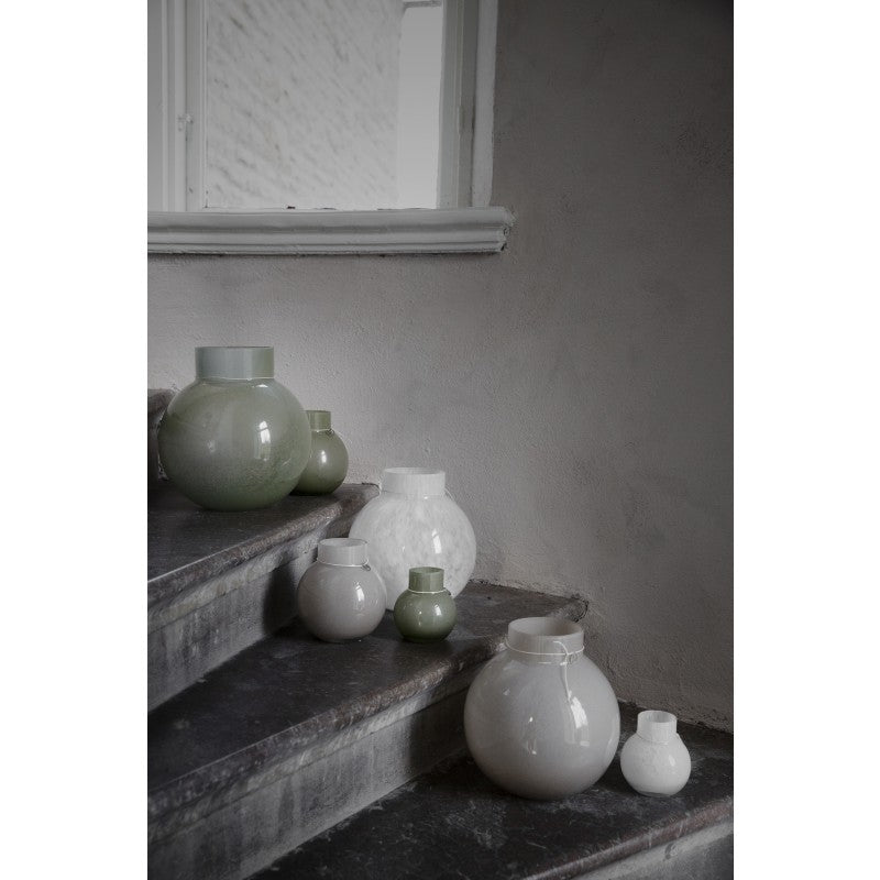 Glasvase ERNST weiss rund 21 x 22 cm