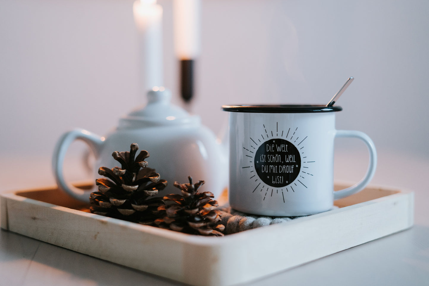 Emaille Tasse Die Welt ist schön