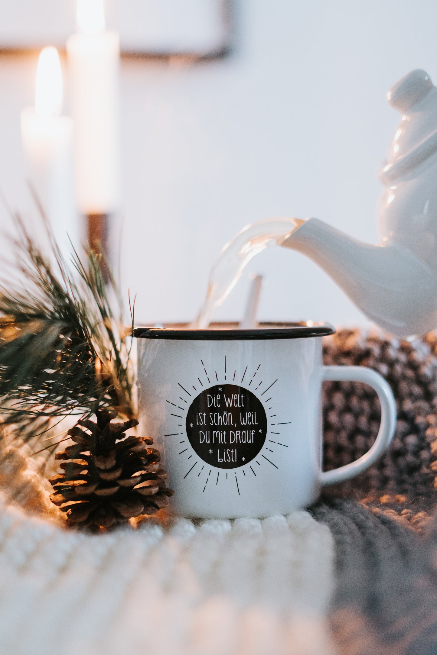 Emaille Tasse Die Welt ist schön