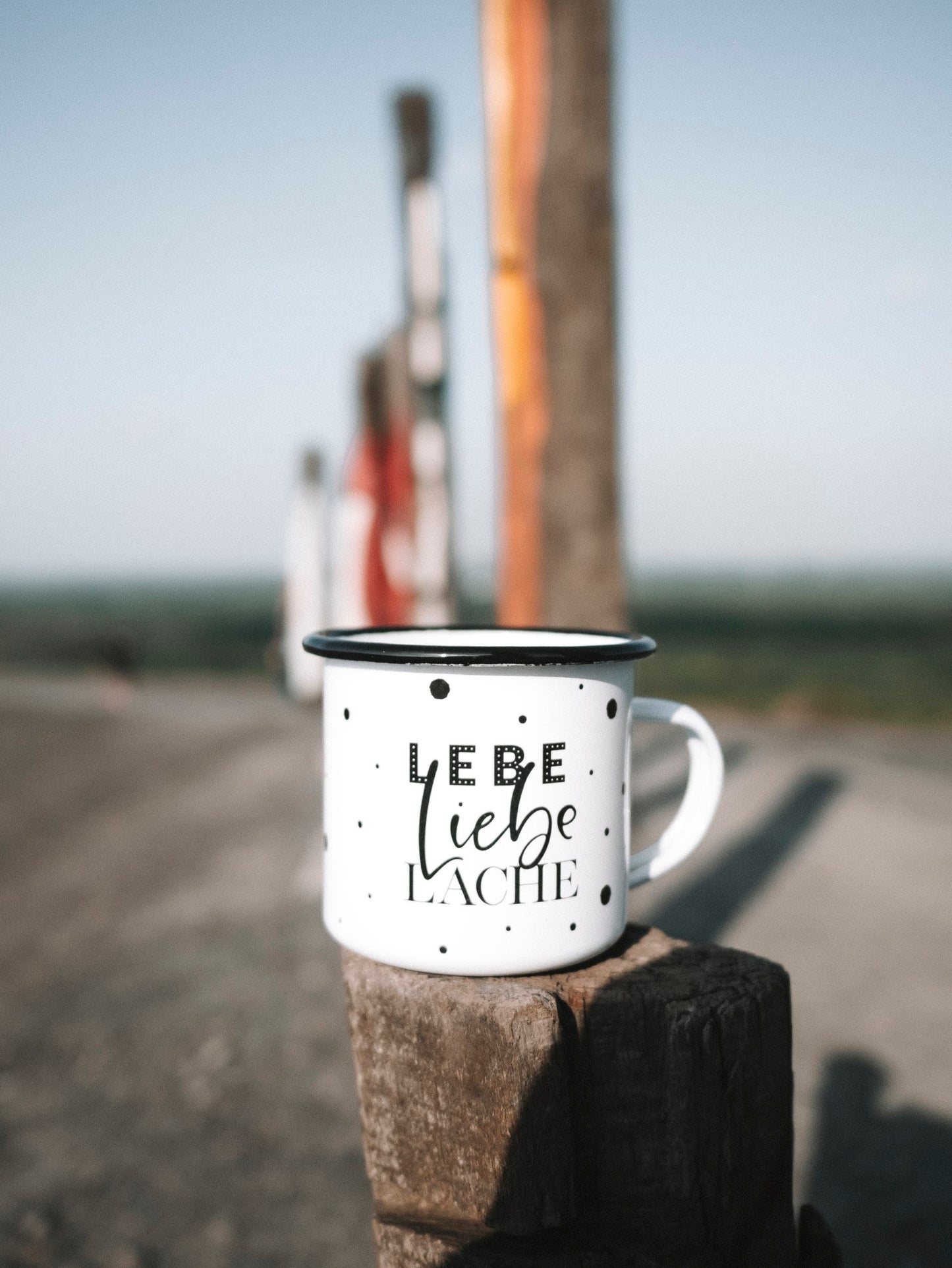 Emaille Tasse Lebe Liebe Lache