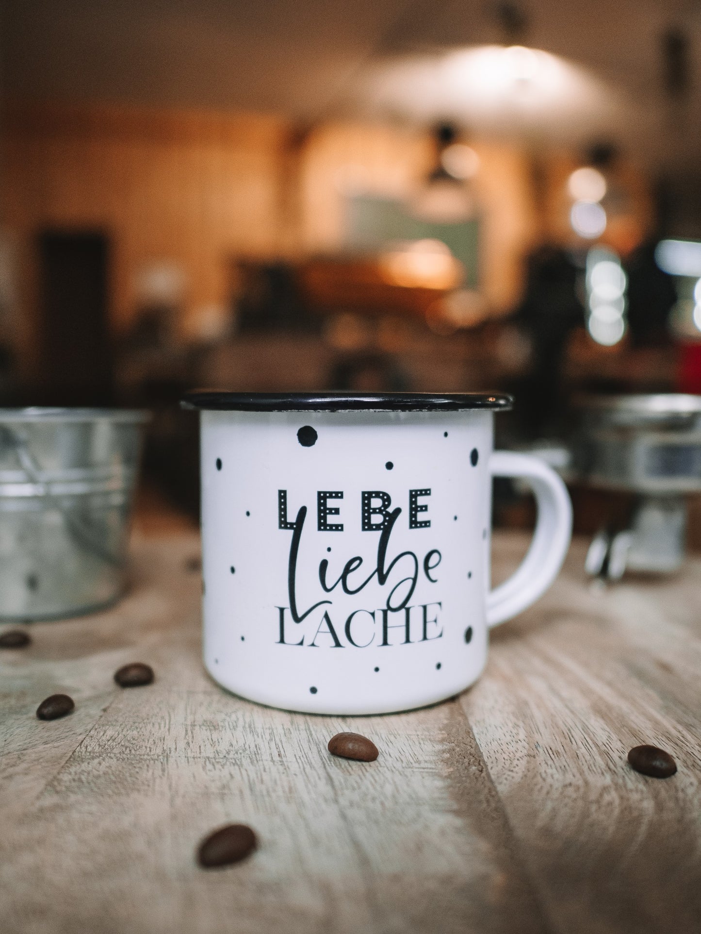 Emaille Tasse Lebe Liebe Lache