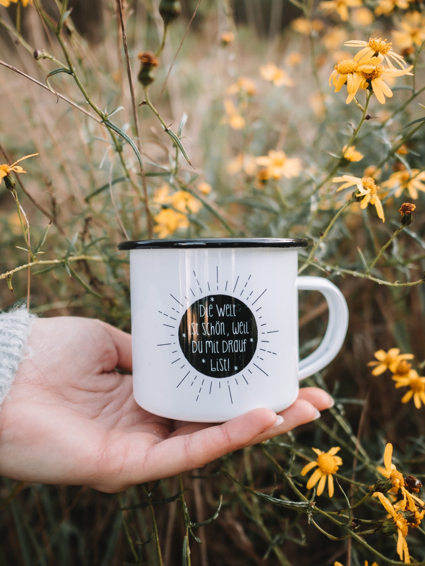 Emaille Tasse Die Welt ist schön