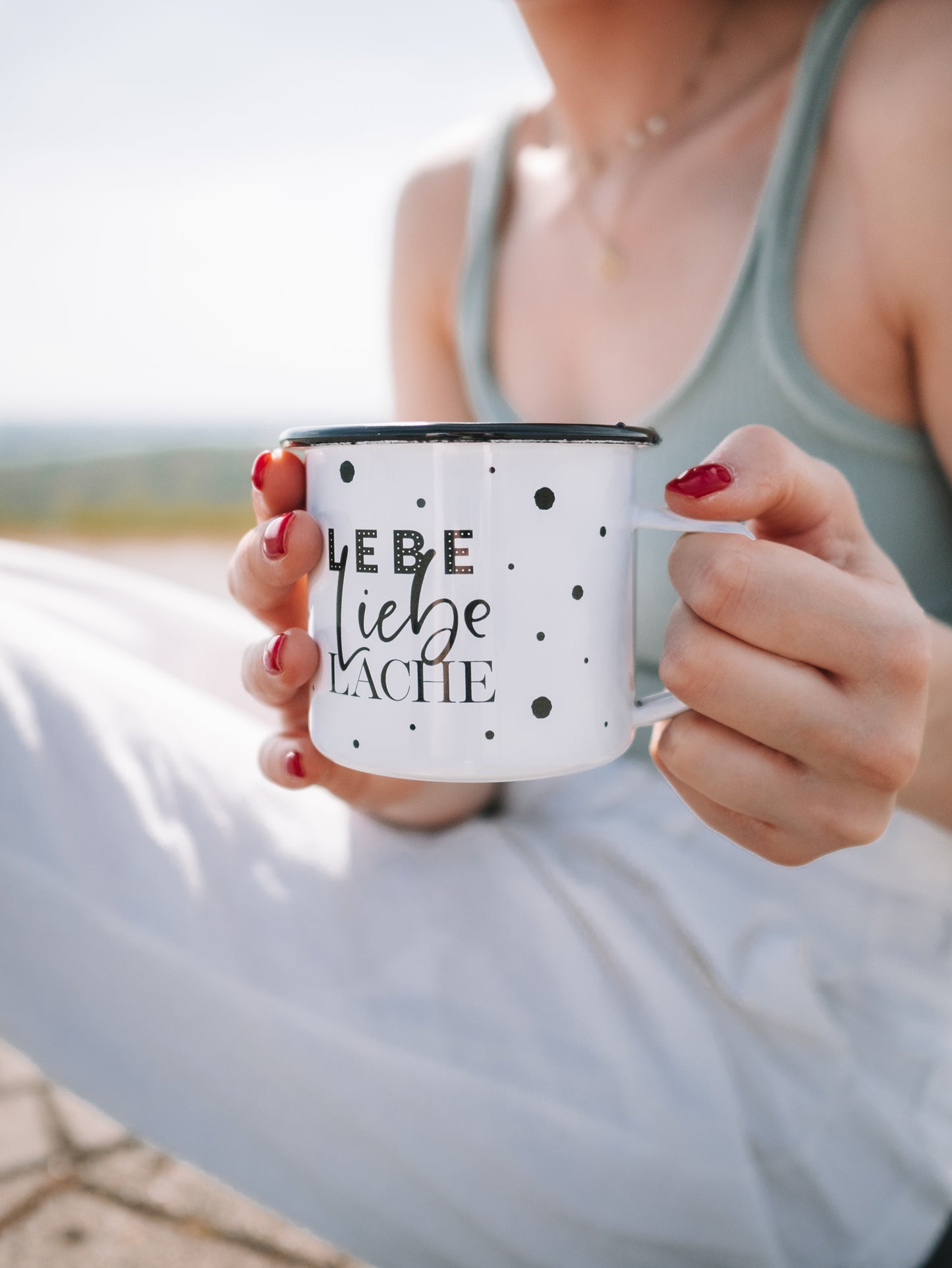 Emaille Tasse Lebe Liebe Lache