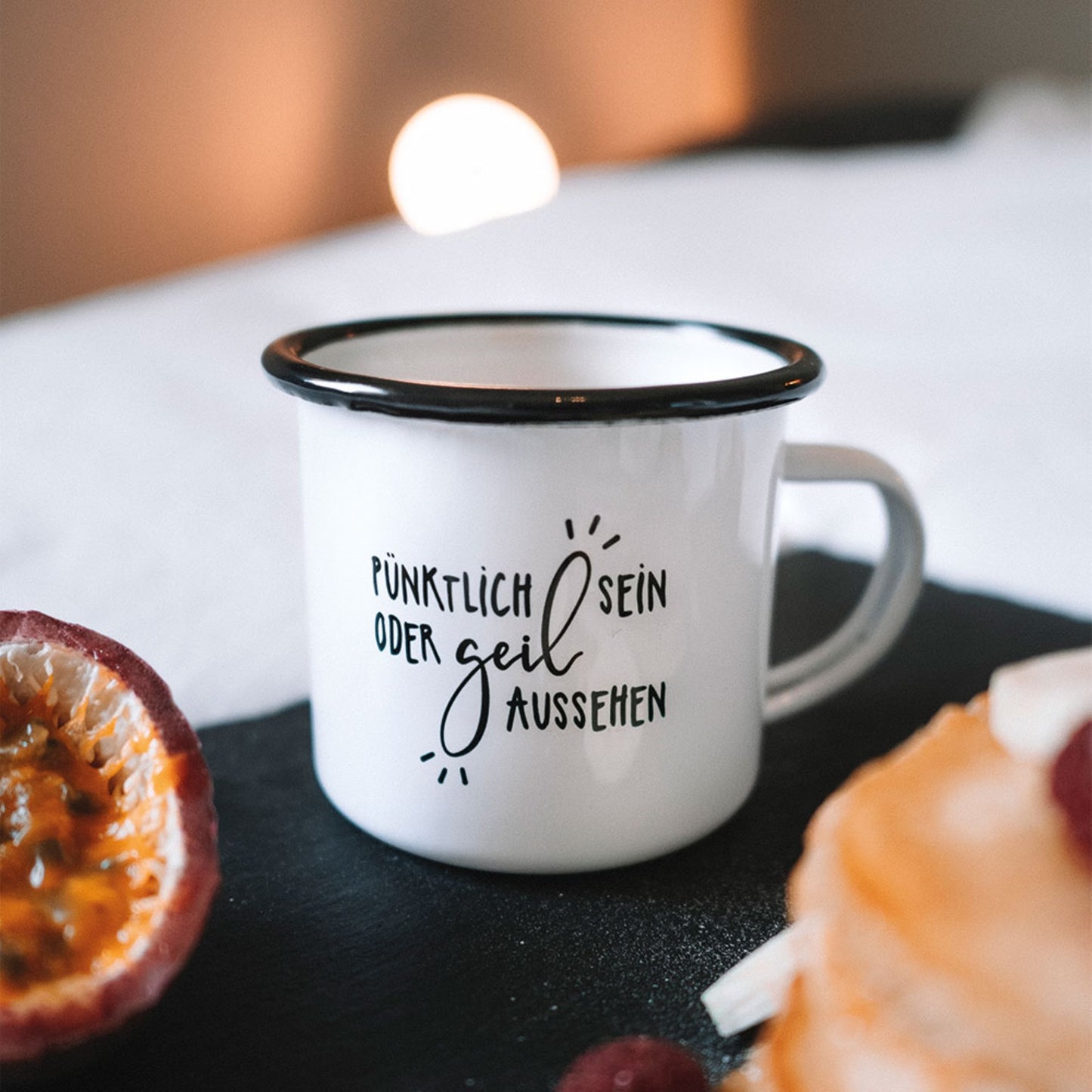 Emaille Tasse Pünktlich sein