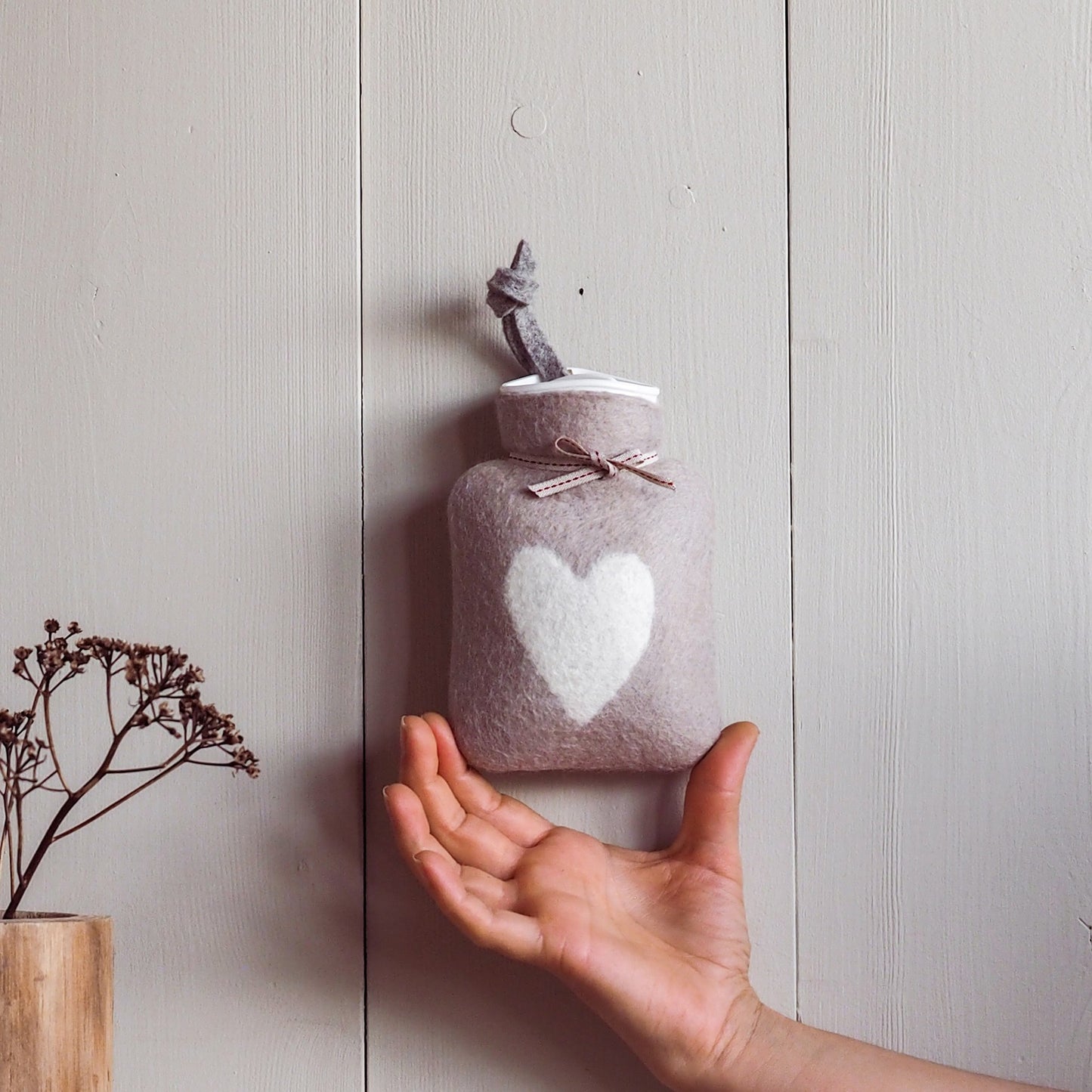 Mini Wärmflasche Herz taupe weiss