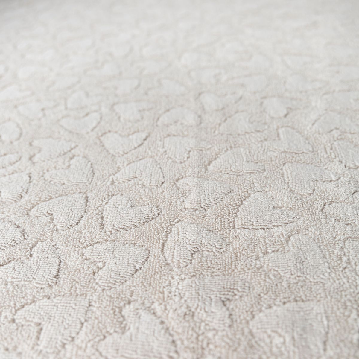 Badetuch Herz 70 x 140 cm beige