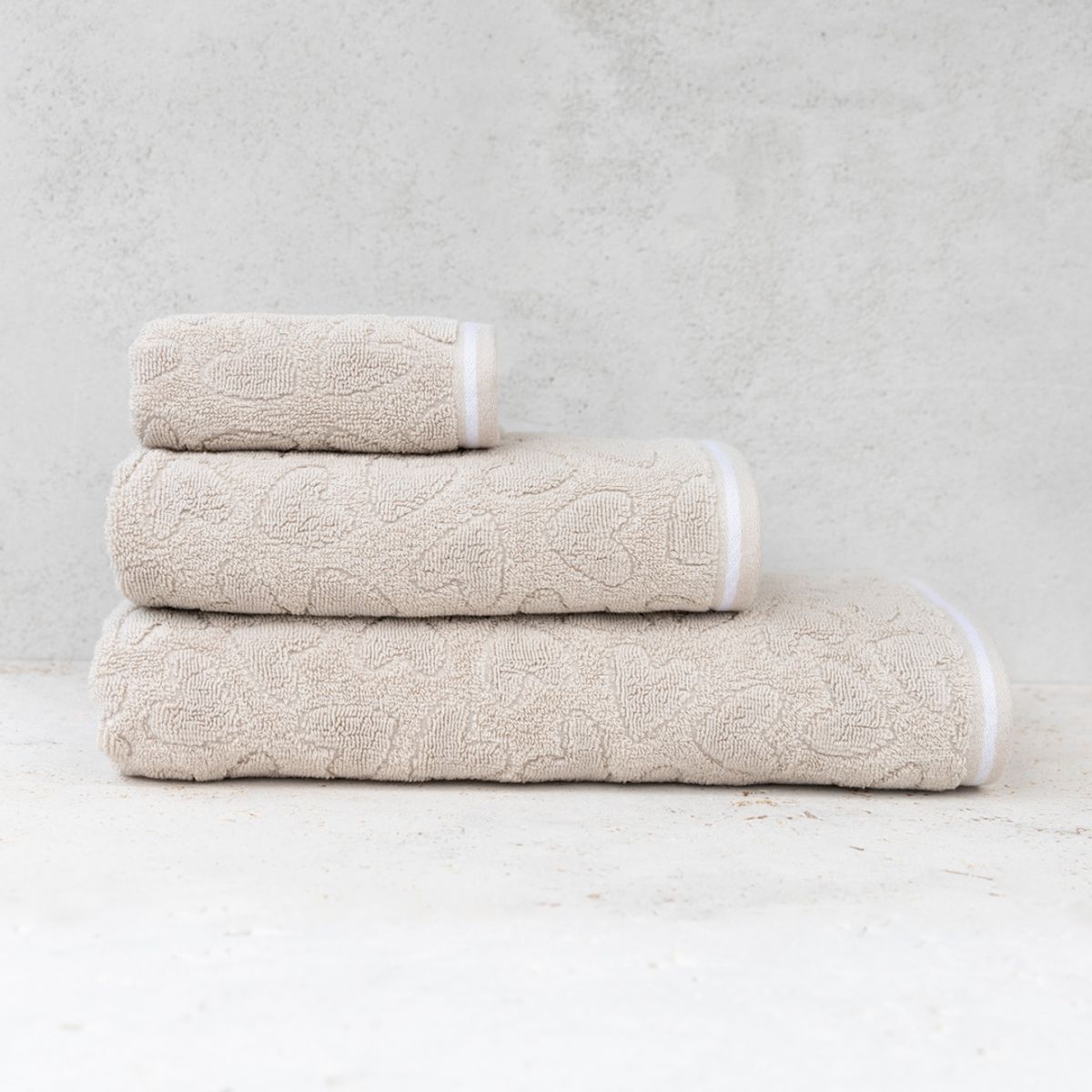 Badetuch Herz 50 x 100 cm beige