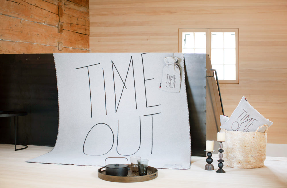 Kissen "Time Out" gefüllt 40 x 40 cm